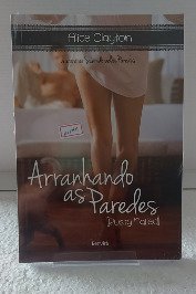 Arranhando as paredes
