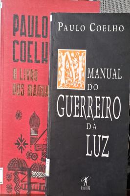 Manual do Guerreiro da Luz e O Livro dos Manuais