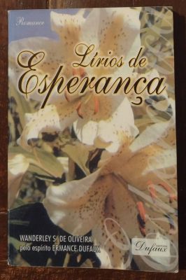 Lirios de Esperança
