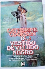 O Vestido de Veludo Negro