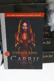 Carrie a estranha