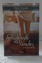 Arranhando as paredes