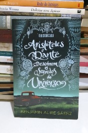 Aristóteles e Dante descobrem os segredos do Universo