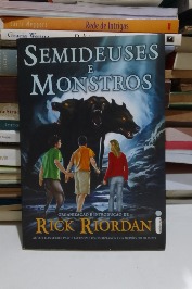 Semideuses e monstros