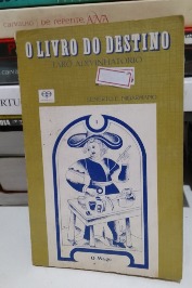 O livro do destino tarô adivinhatório