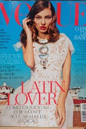 Vogue: A Revista Ícone da Moda e Estilo - "Latin Lover" (Março/2012 - N°403)