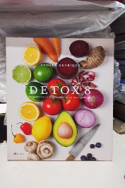 Detox 8 -  Programa de 8 dias para desintoxicar seu organismo